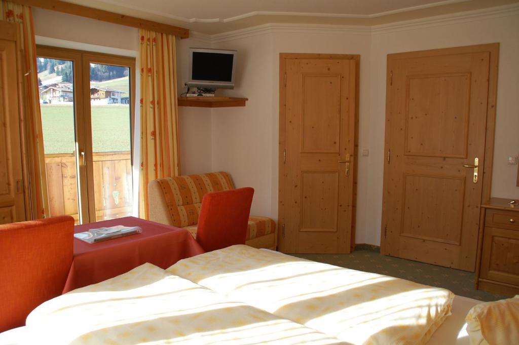 Pension Ederhof يوخبرغ الغرفة الصورة
